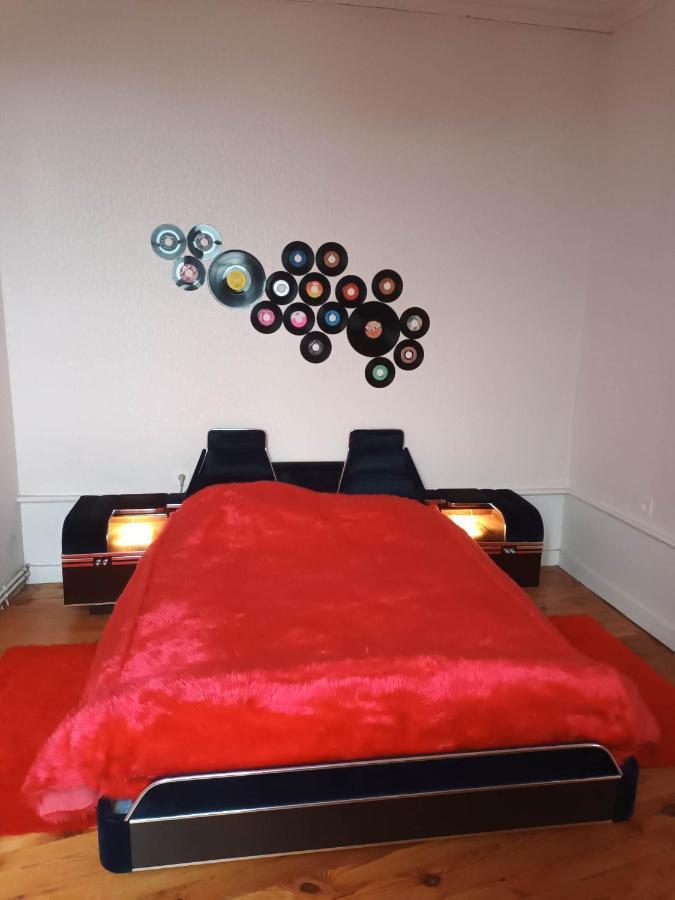 Appartement Retour vers le passé à Thiers Extérieur photo
