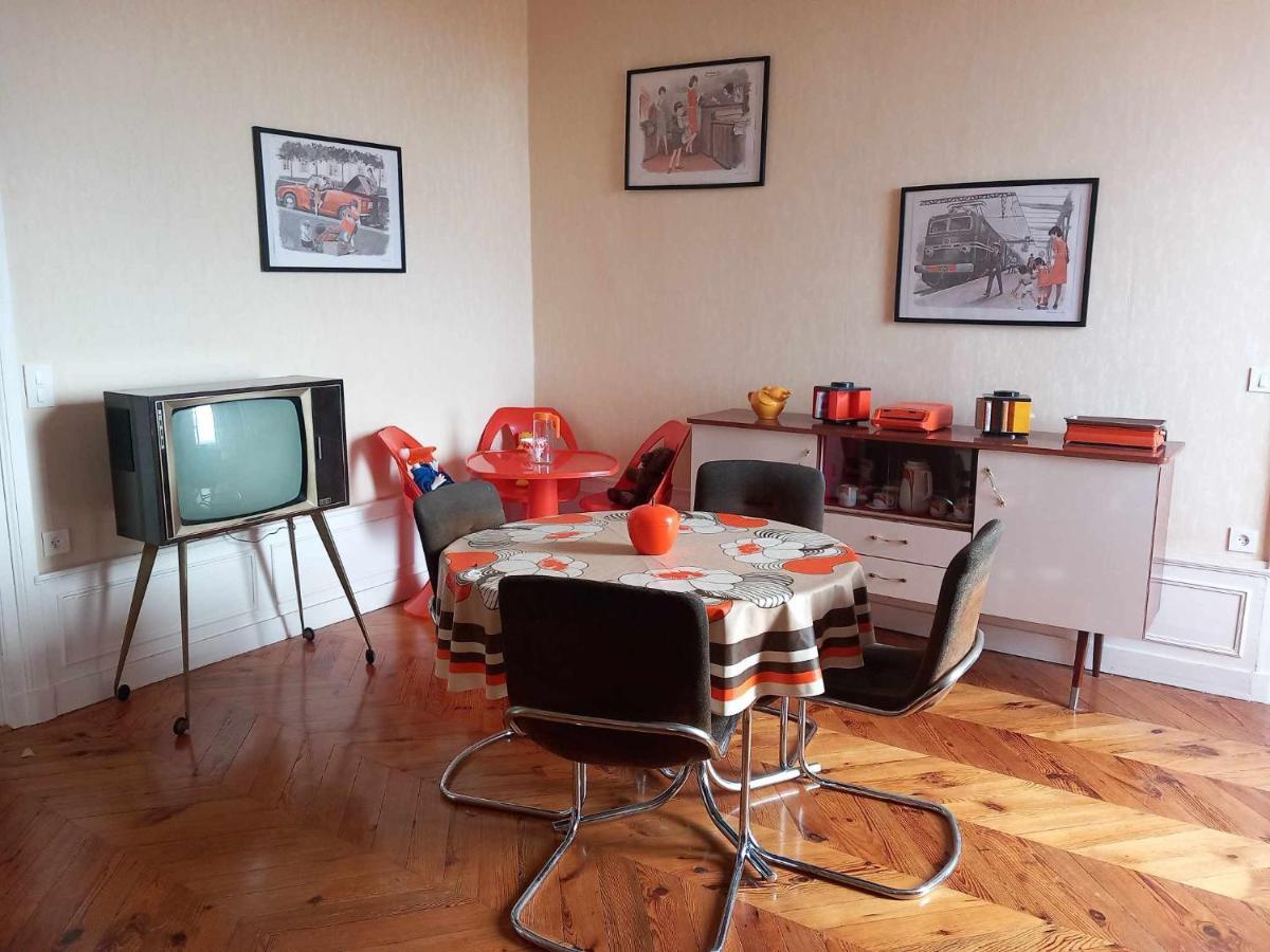 Appartement Retour vers le passé à Thiers Extérieur photo