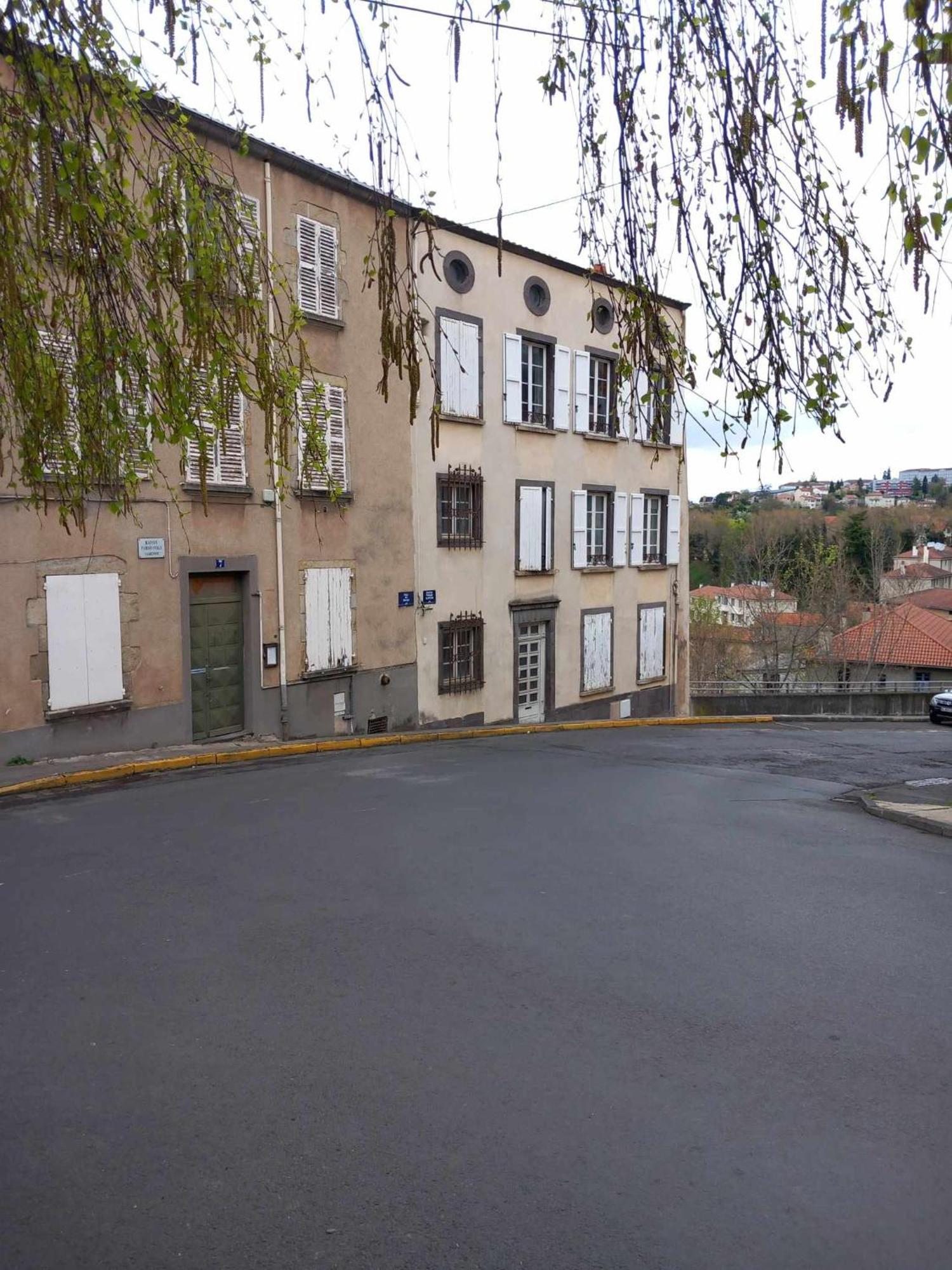 Appartement Retour vers le passé à Thiers Extérieur photo