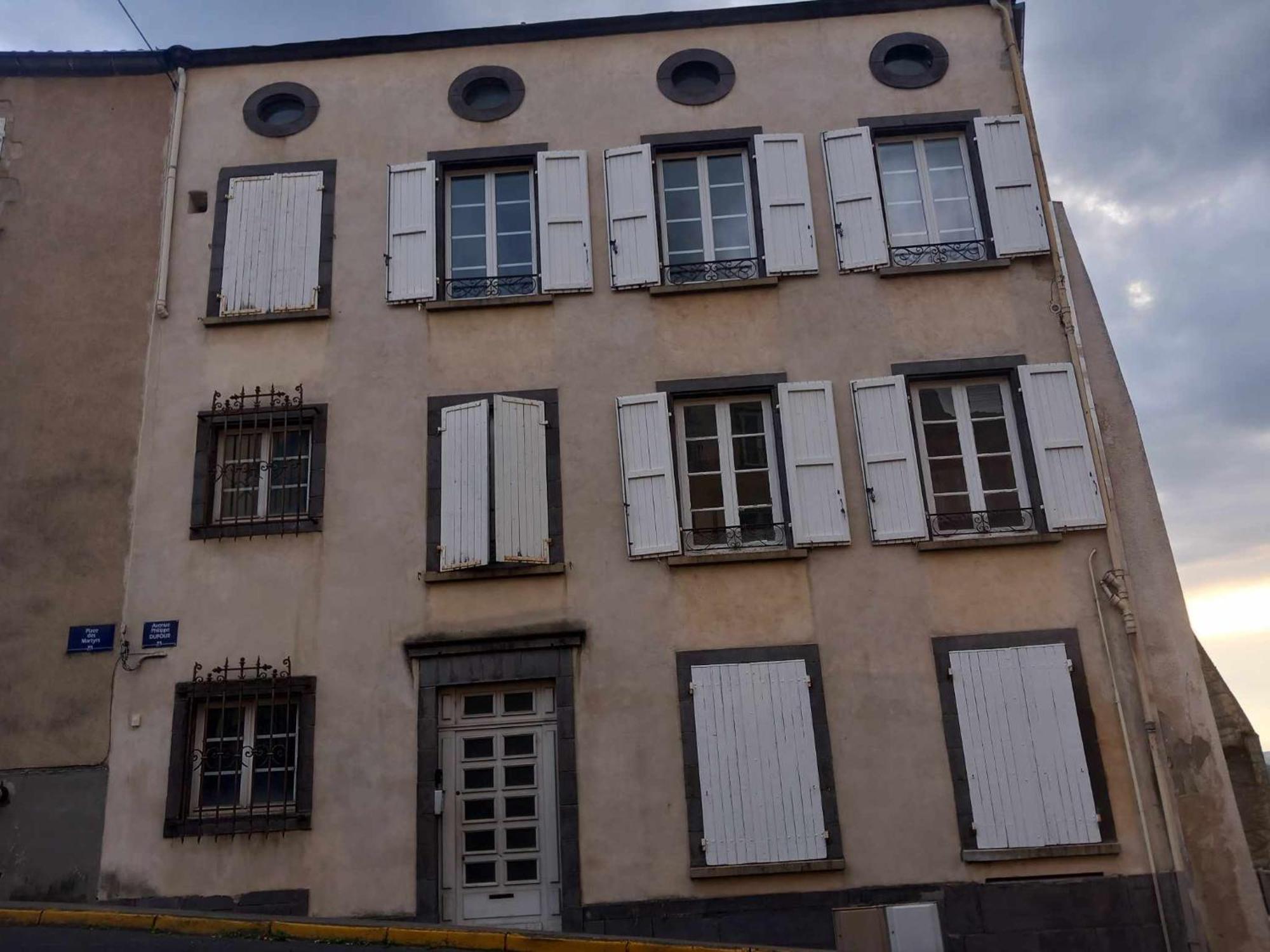 Appartement Retour vers le passé à Thiers Extérieur photo