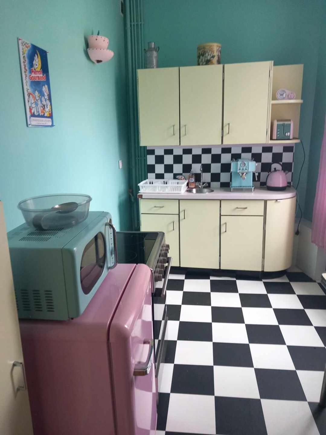 Appartement Retour vers le passé à Thiers Extérieur photo